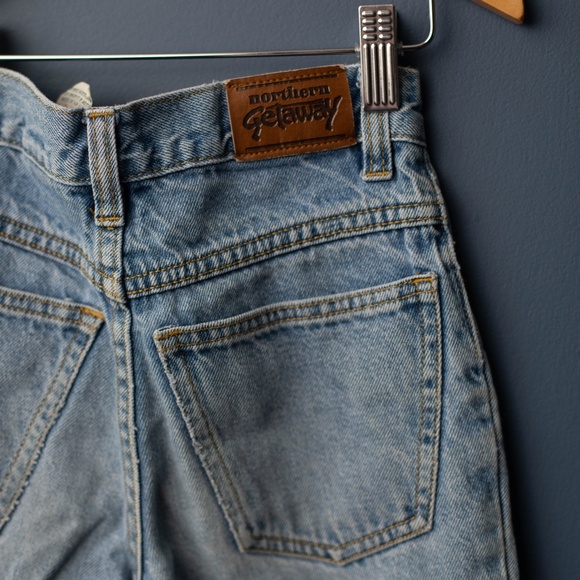 2/$20- Vintage NORTHERN GETAWAY jeans - Picture 4 of 4